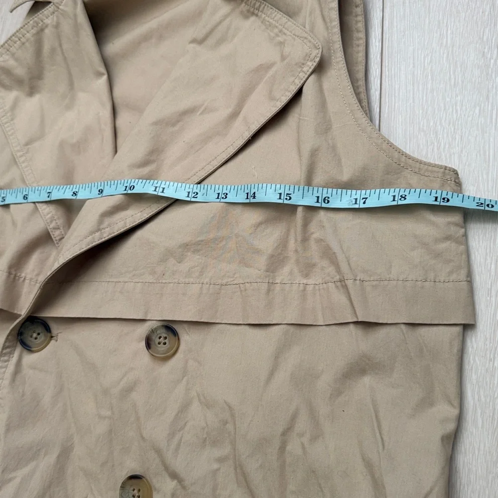 3/$10 Abound Tan Sleeveless Jacket Outerwear - Picture 4 of 7